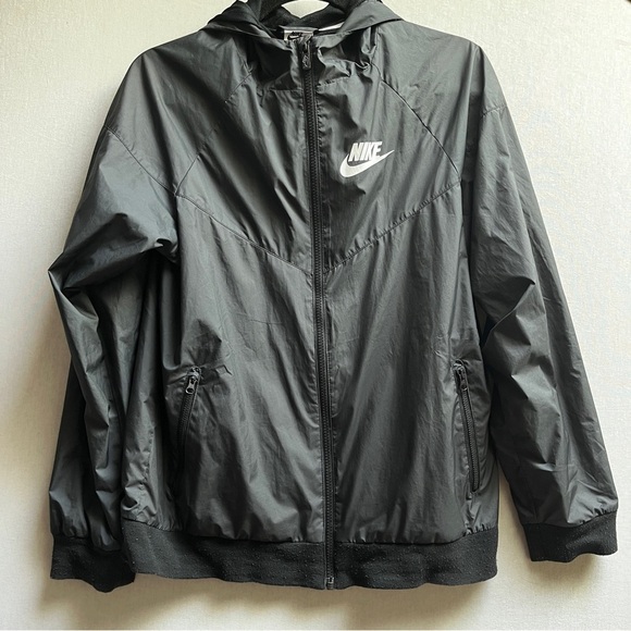 Nike Black Lightweight Hooded Windbreaker Jacket Sz M - Picture 2 of 9